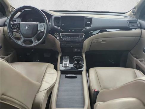 Used 2019 Honda Pilot Touring image 22