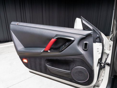 Used 2020 Nissan GT-R Premium image 61