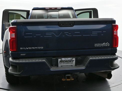 Used 2023 Chevrolet Silverado 3500 High Country w/ Technology Package AWD/4WD image 38
