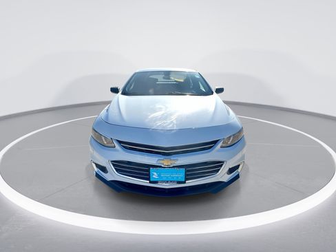 Used 2018 Chevrolet Malibu LS image 3