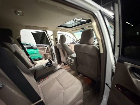 Used 2019 Lexus GX 460 Premium AWD/4WD image 28