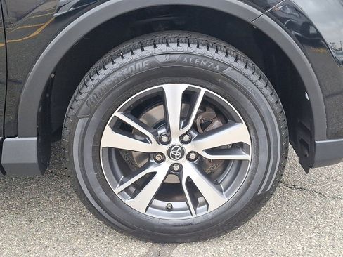 Used 2018 Toyota RAV4 XLE image 8