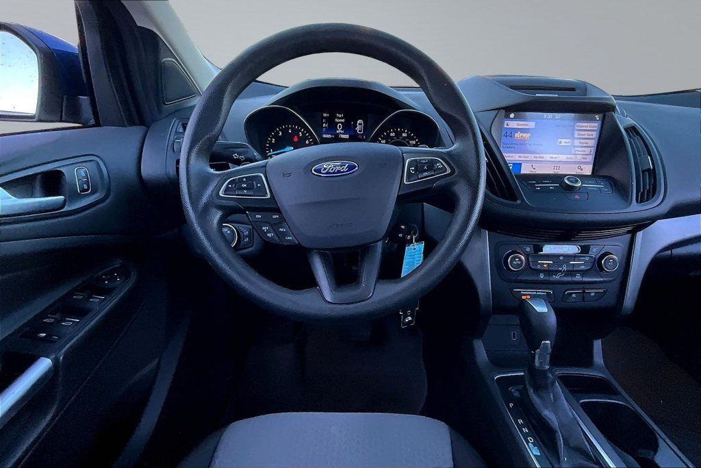 Used 2017 Ford Escape SE w/ Equipment Group 201A AWD/4WD image 8
