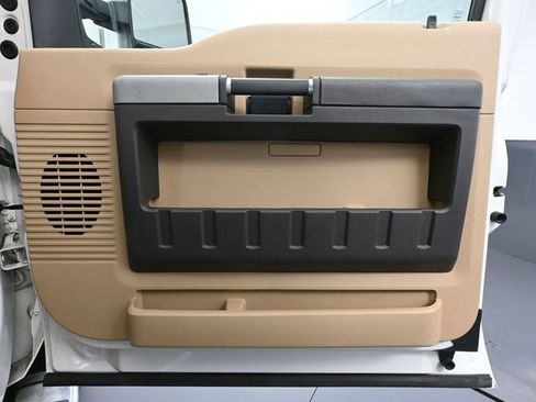 Used 2015 Ford F350 Lariat w/ Camper Package AWD/4WD image 43
