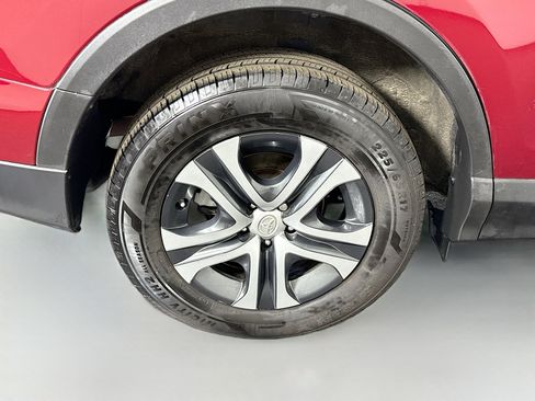 Used 2018 Toyota RAV4 LE image 32