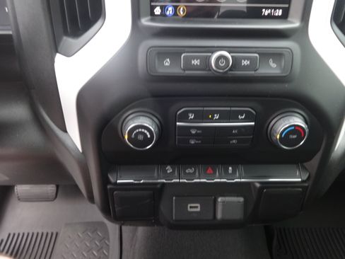 Used 2019 Chevrolet Silverado 1500 Custom Trail Boss w/ Custom Convenience Package image 42