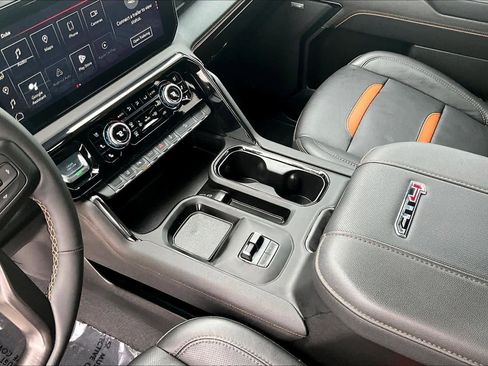 Used 2024 GMC Sierra 2500 AT4 w/ AT4 Premium Plus Package AWD/4WD image 15