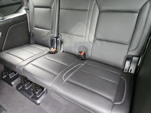 Used 2025 GMC Yukon Denali AWD/4WD image 30