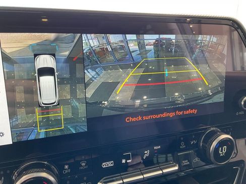 Used 2024 Toyota Highlander Platinum image 15