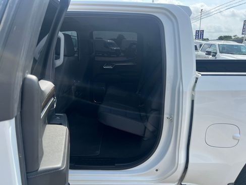 Used 2024 Chevrolet Silverado 1500 LT Trail Boss w/ Protection Package AWD/4WD image 14