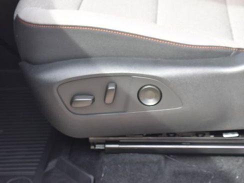 New 2026 Chevrolet Traverse LT w/ Driver Confidence Package FWD image 16