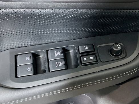 Used 2016 Subaru Outback 2.5i Limited AWD/4WD image 17