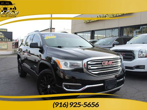 Used 2019 GMC Acadia SLT FWD image 1