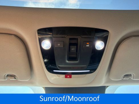 Used 2024 Kia Sorento S w/ Panoramic Sunroof Package FWD image 14