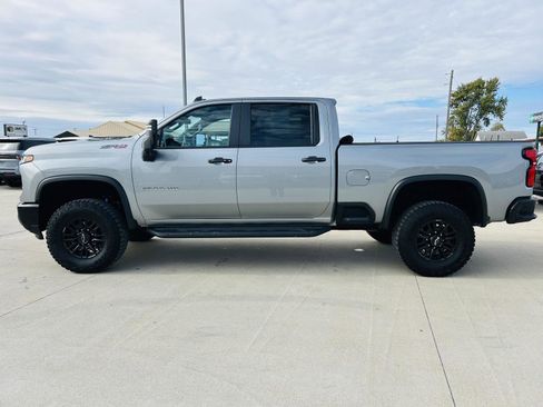 Used 2025 Chevrolet Silverado 2500 ZR2 image 38
