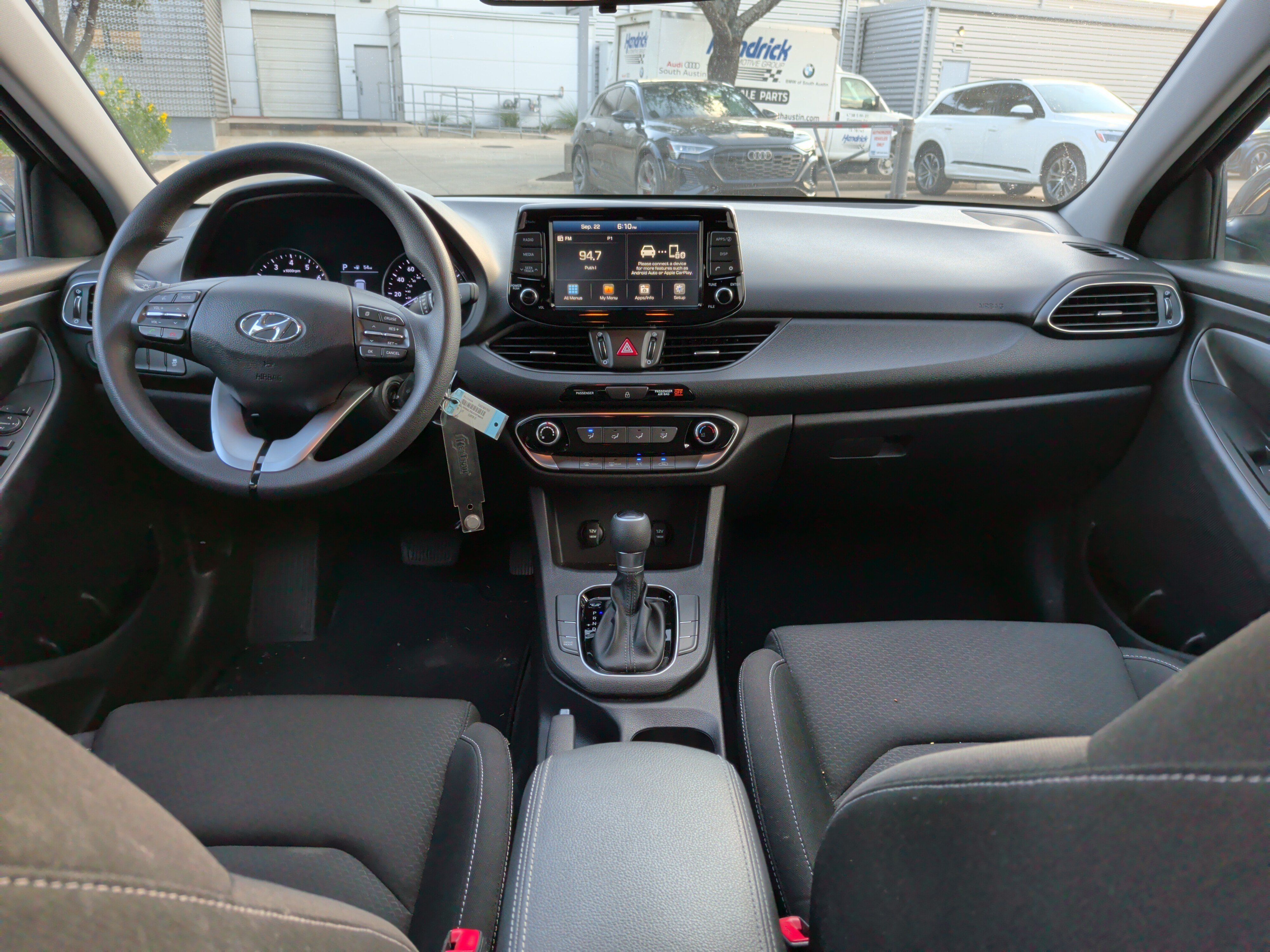 Used 2018 Hyundai Elantra GT FWD image 29
