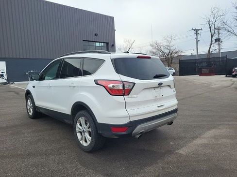 Used 2018 Ford Escape SE image 5
