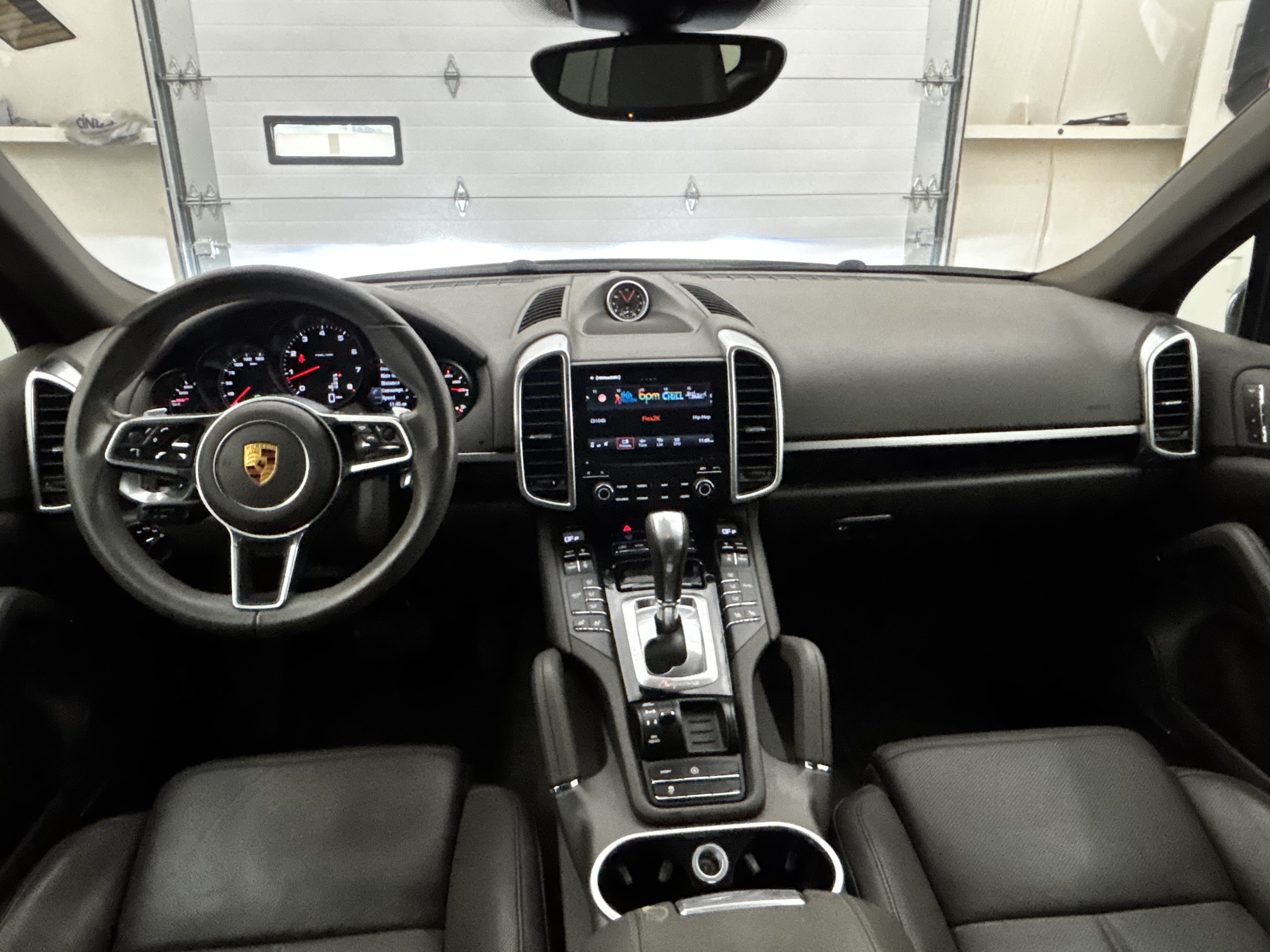 Used 2018 Porsche Cayenne Platinum Edition AWD/4WD image 12