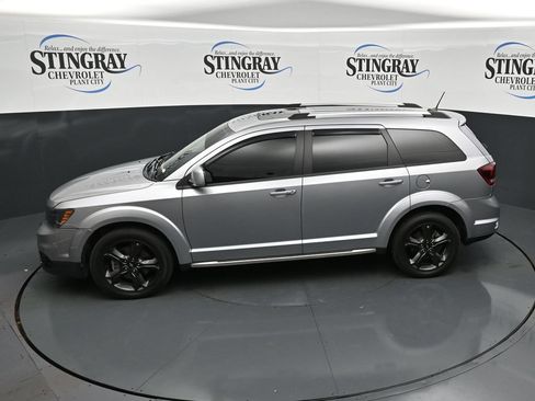 Used 2018 Dodge Journey Crossroad w/ Nav & Sun Group FWD image 12