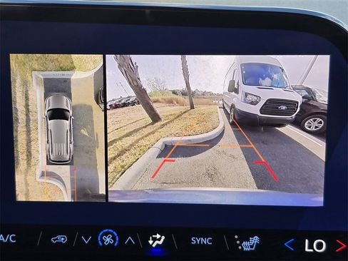 Certified 2026 Chevrolet Traverse LT w/ Enhanced Driving Package image 28