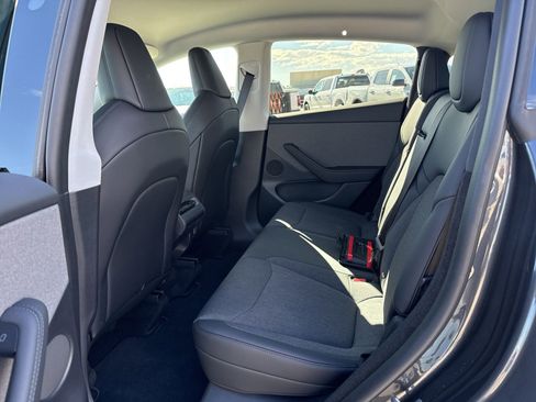 Used 2026 Tesla Model Y 2WD image 6