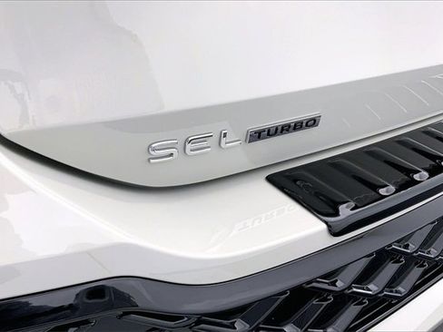 New 2026 Volkswagen Tiguan SEL R-Line image 13