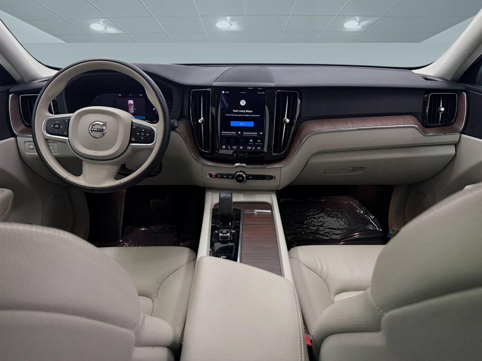 Used 2022 Volvo XC60 B5 Momentum FWD image 12