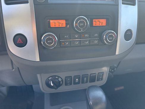 Used 2020 Nissan Frontier SV w/ Midnight Edition Floor Mats image 13