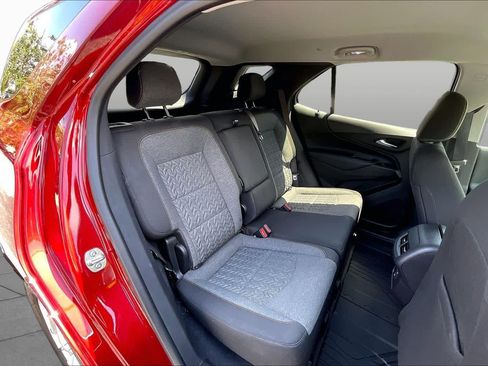Used 2024 Chevrolet Equinox LT w/ LPO, Floor Liner Package FWD image 26