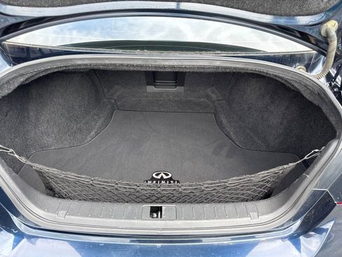 Used 2015 INFINITI Q70 L 3.7 w/ Deluxe Touring Package RWD image 15