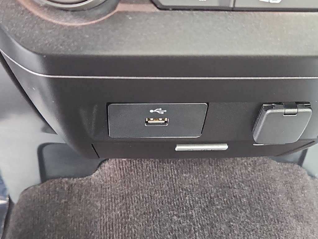 Used 2016 Ford F150 XLT w/ Equipment Group 301A Mid AWD/4WD image 17