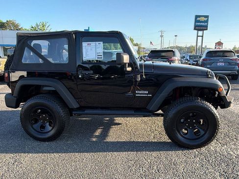 Used 2012 Jeep Wrangler Sport image 4
