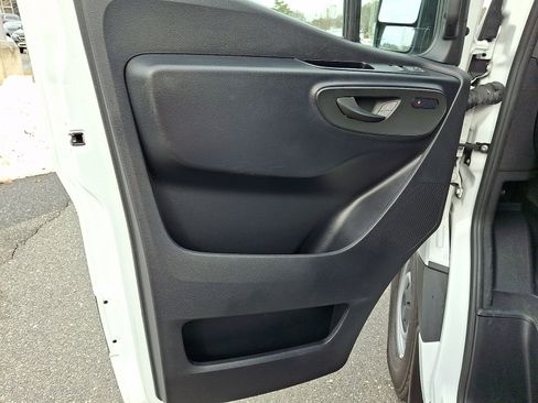Used 2025 Mercedes-Benz Sprinter 2500 image 13