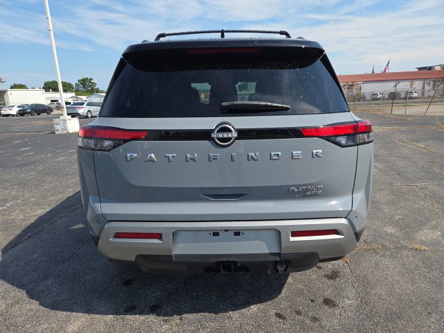 Used 2023 Nissan Pathfinder Platinum AWD/4WD image 7