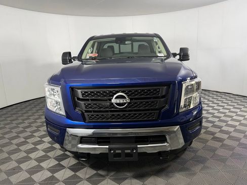 Used 2024 Nissan Titan SV w/ SV Convenience Package AWD/4WD image 4
