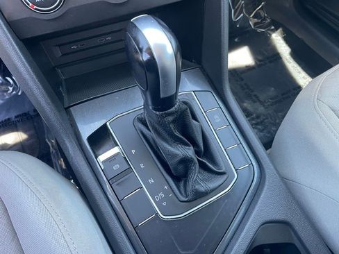 Used 2021 Volkswagen Tiguan S FWD image 24