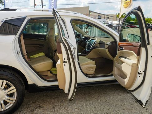 Used 2016 Cadillac SRX Luxury w/ Driver Awareness Package image 15