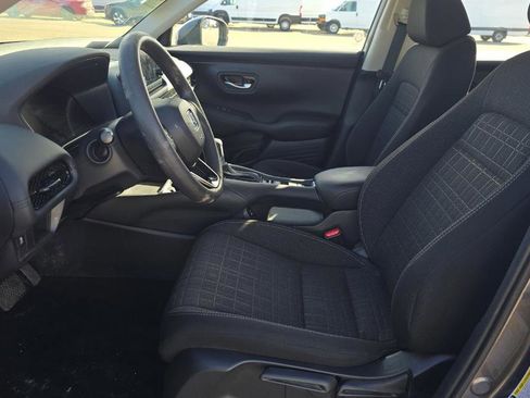 Certified 2025 Honda HR-V LX image 40