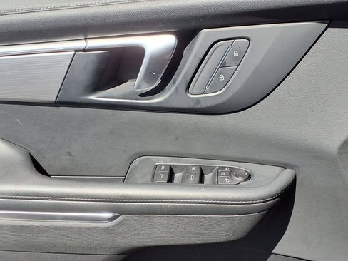 Used 2025 Buick Enclave Preferred FWD image 21