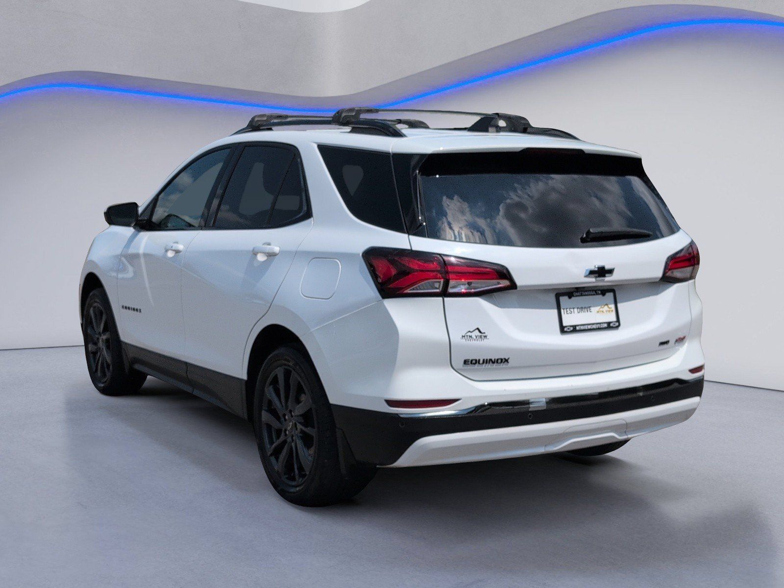 Used 2023 Chevrolet Equinox RS w/ LPO, Floor Liner Package AWD/4WD image 3