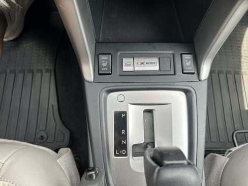 Used 2016 Subaru Forester 2.5i Limited AWD/4WD image 13