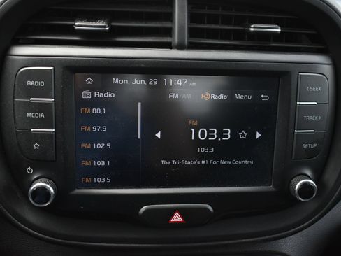 Used 2023 Kia Soul LX FWD image 25