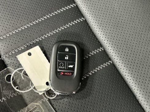 Used 2026 Honda HR-V EX-L image 32
