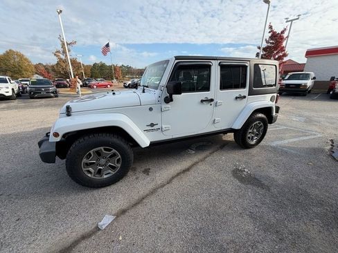 Used 2014 Jeep Wrangler Freedom Edition image 3