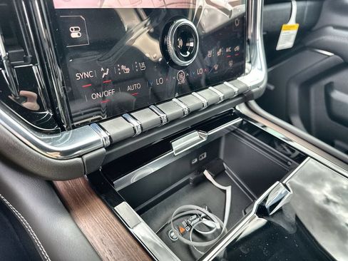New 2026 GMC Yukon Denali w/ LPO, Floor Liner Package RWD image 27