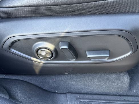 New 2025 Jeep Grand Cherokee L Limited image 10