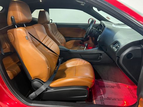 Used 2015 Dodge Challenger SRT Hellcat RWD image 29