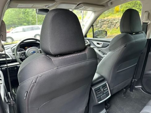 Used 2022 Subaru Forester Premium AWD/4WD image 9