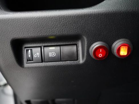 Used 2022 Toyota RAV4 LE image 22