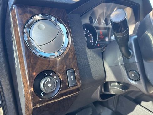 Used 2016 Ford F250 Platinum w/ Platinum Package image 12